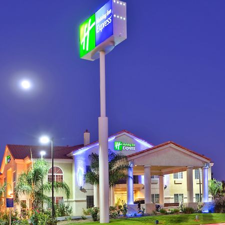 Holiday Inn Express Delano Highway 99 By Ihg Extérieur photo