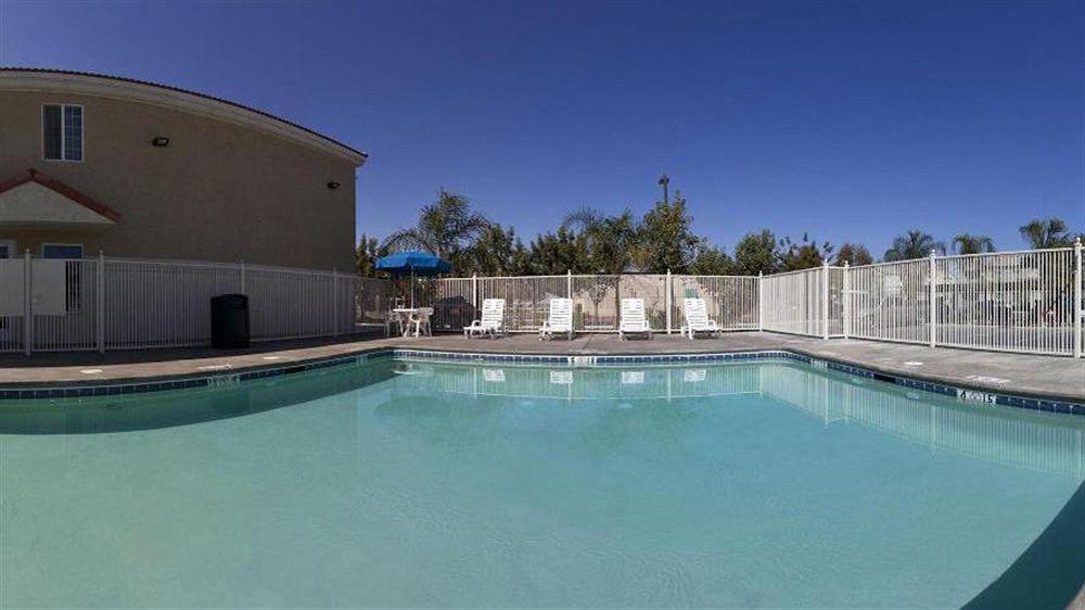Holiday Inn Express Delano Highway 99 By Ihg Extérieur photo