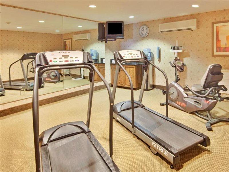 Holiday Inn Express Delano Highway 99 By Ihg Extérieur photo