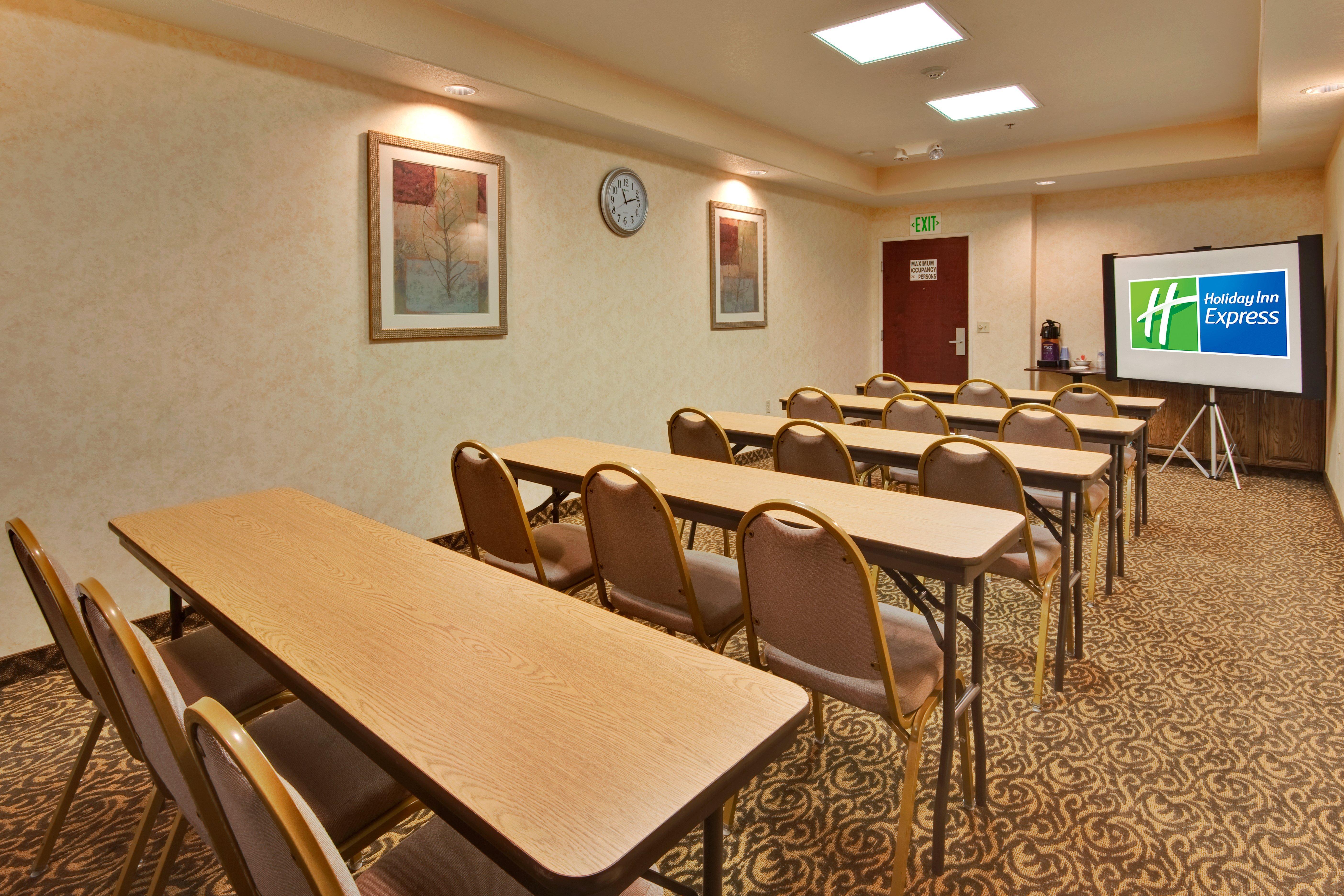 Holiday Inn Express Delano Highway 99 By Ihg Facilités photo