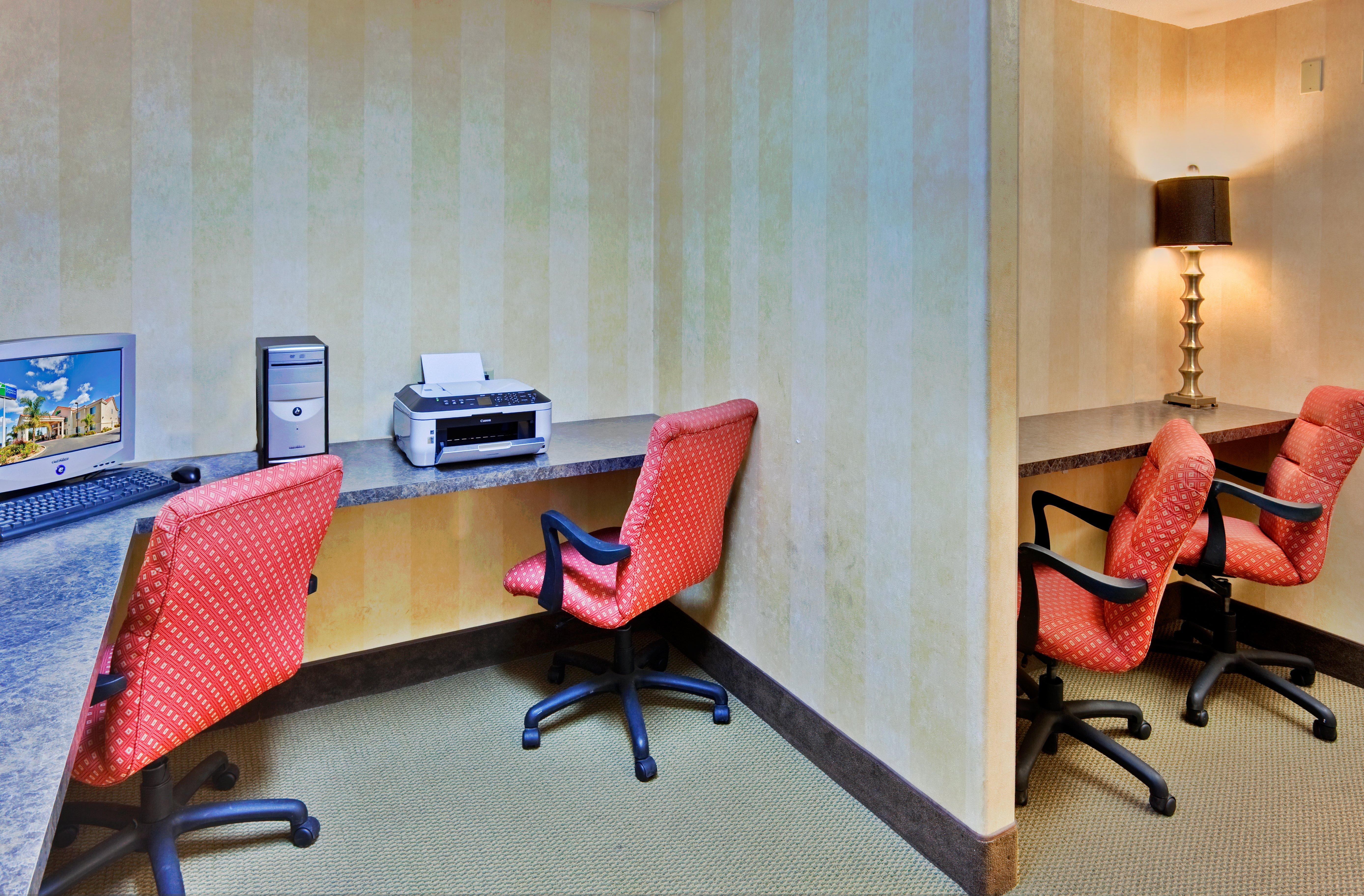 Holiday Inn Express Delano Highway 99 By Ihg Facilités photo