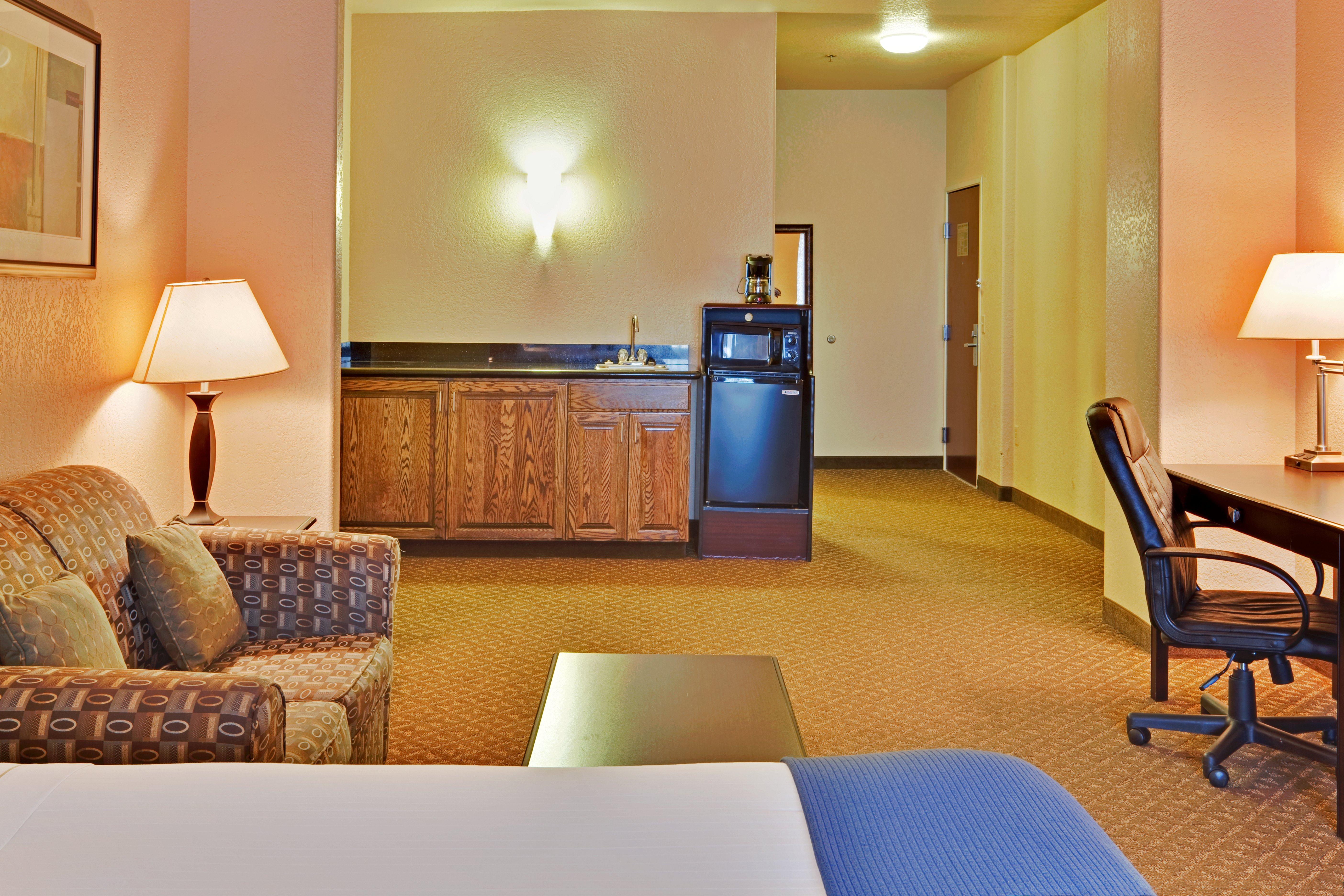 Holiday Inn Express Delano Highway 99 By Ihg Extérieur photo