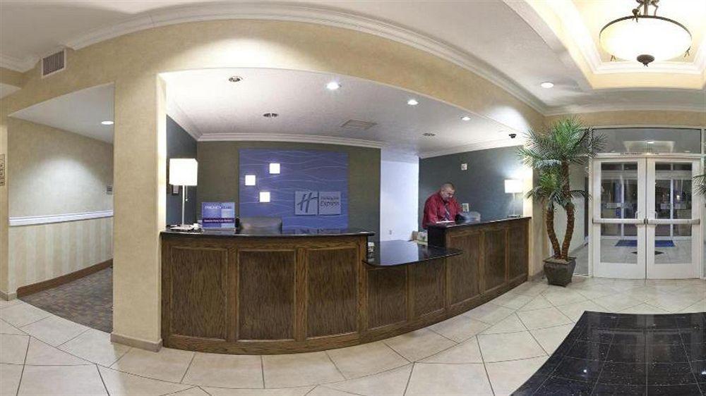 Holiday Inn Express Delano Highway 99 By Ihg Extérieur photo