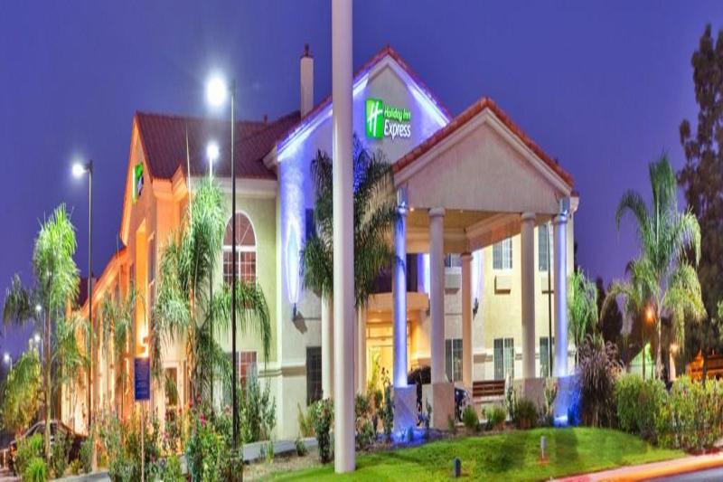 Holiday Inn Express Delano Highway 99 By Ihg Extérieur photo